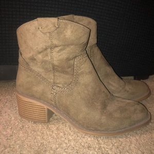 MERONA SIZE 7.5 HEELED BOOTS BROWN TAN WESTERN